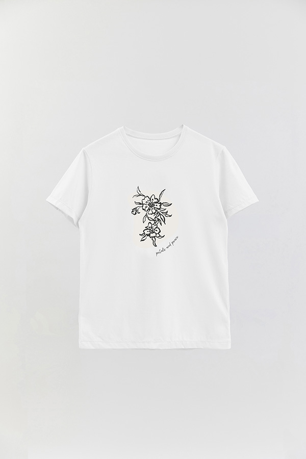 REMERA BASICA ESTAMPADA BT PETALS AND PEACE