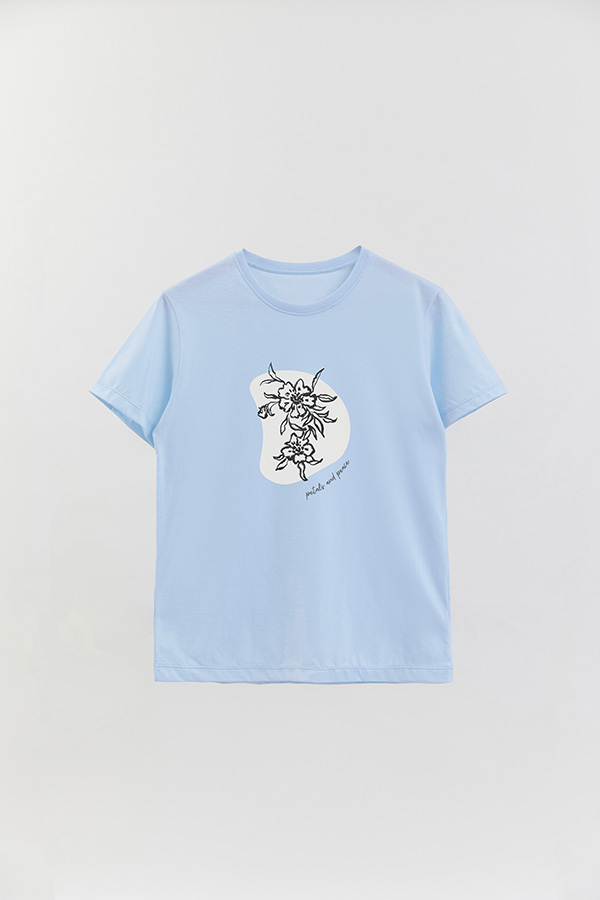 REMERA BASICA ESTAMPADA BT PETALS AND PEACE