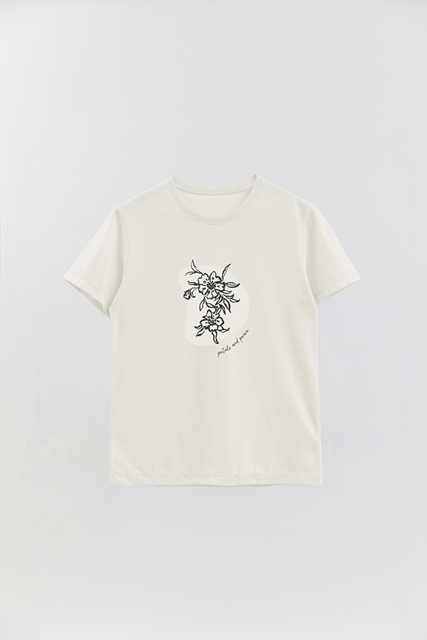 REMERA BASICA ESTAMPADA BT PETALS AND PEACE