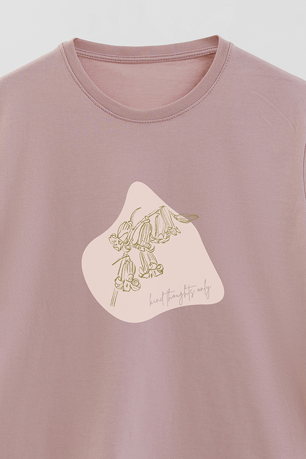 REMERA BASICA ESTAMPADA BT KIND THOUGHTS