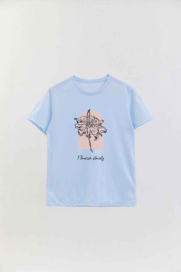 REMERA BASICA ESTAMPADA BT FLOURISH SLOWLY