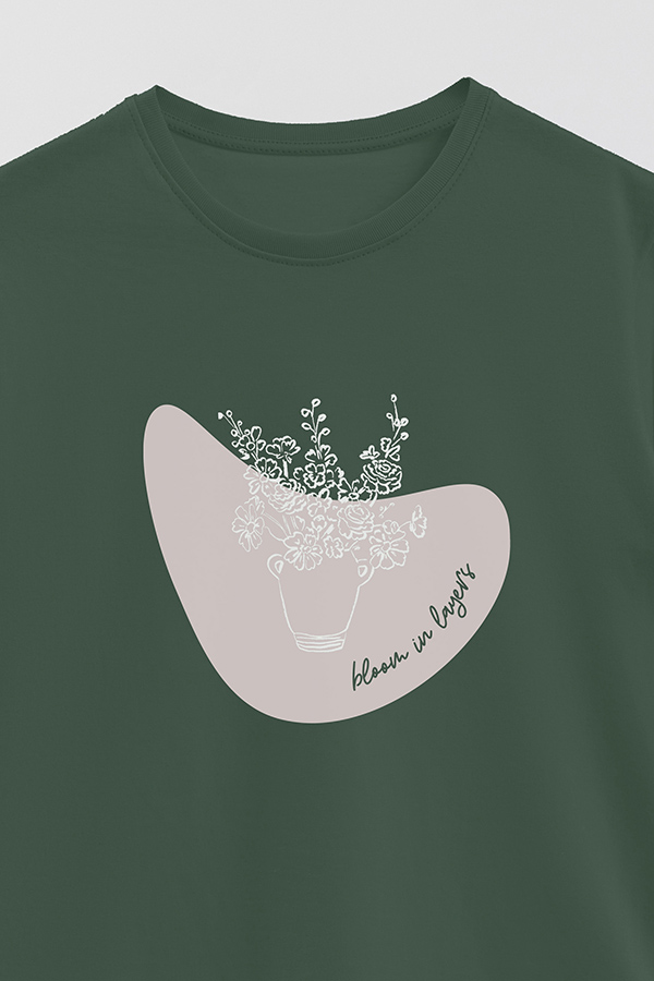 REMERA BASICA ESTAMPADA BT BLOOM IN LAYERS