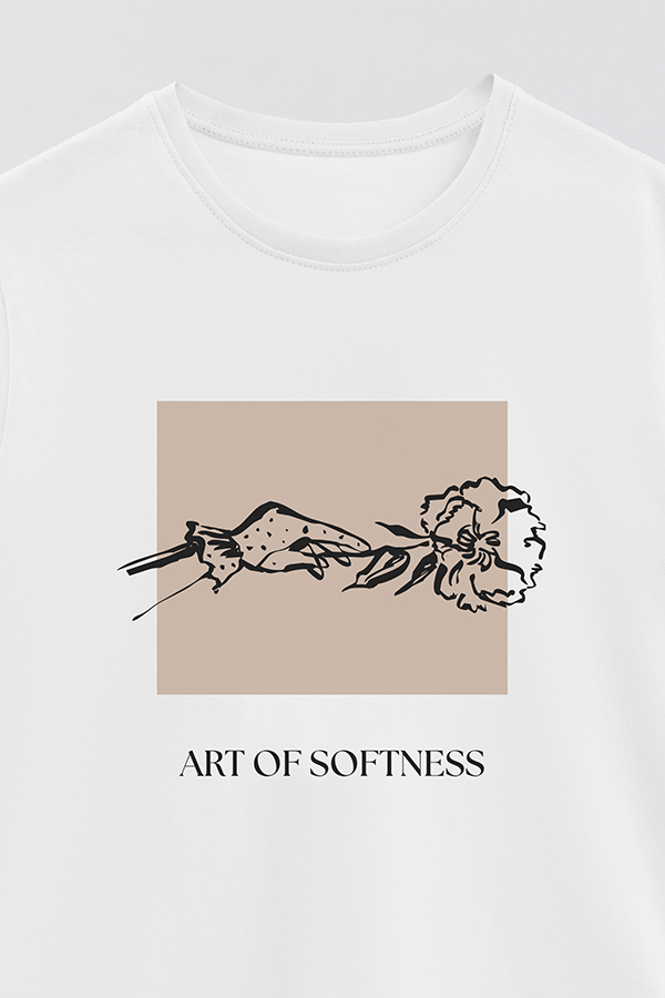 REMERA BASICA ESTAMPADA BT ART OF SOFTNESS
