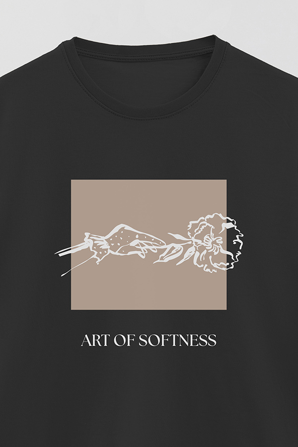 REMERA BASICA ESTAMPADA BT ART OF SOFTNESS