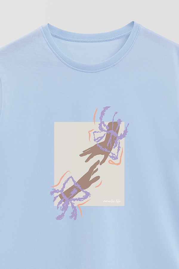 REMERA BASICA ESTAMPADA WC ROMANTIC LIFE