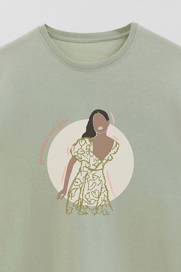 REMERA BASICA ESTAMPADA WC FEMENINE