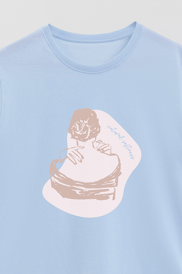 REMERA BASICA ESTAMPADA W NATURAL SOFTNESS