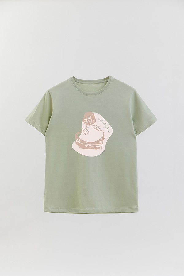 REMERA BASICA ESTAMPADA W NATURAL SOFTNESS