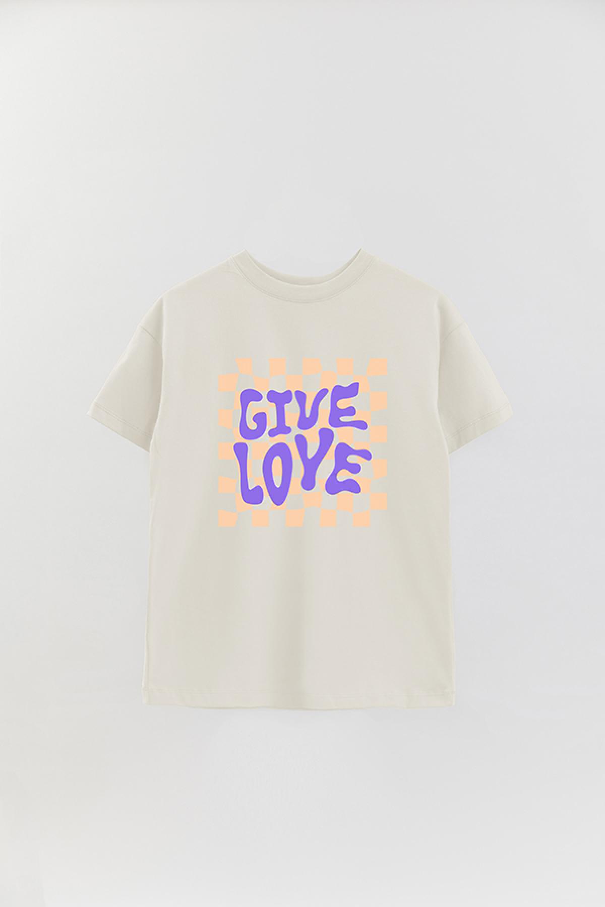 REMERA OVER ESTAMPADA LV GIVE LOVE