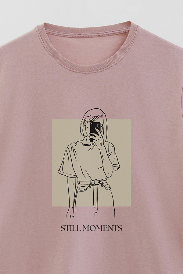 REMERA BASICA ESTAMPADA STILL MOMENTS