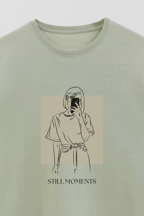 REMERA BASICA ESTAMPADA STILL MOMENTS