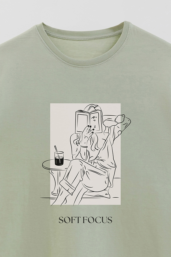 REMERA BASICA ESTAMPADA SOFT FOCUS