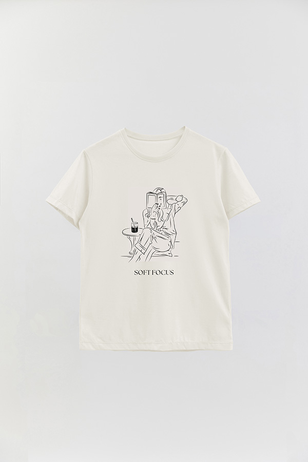 REMERA BASICA ESTAMPADA SOFT FOCUS