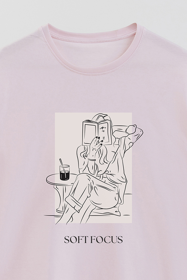 REMERA BASICA ESTAMPADA SOFT FOCUS