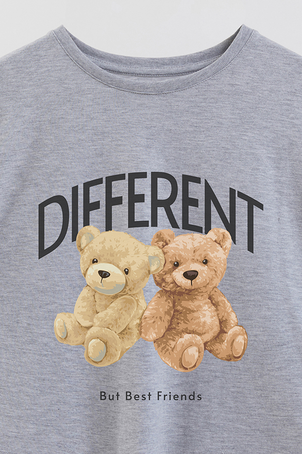 REMERA GB OVERSIZE DIFFERENT