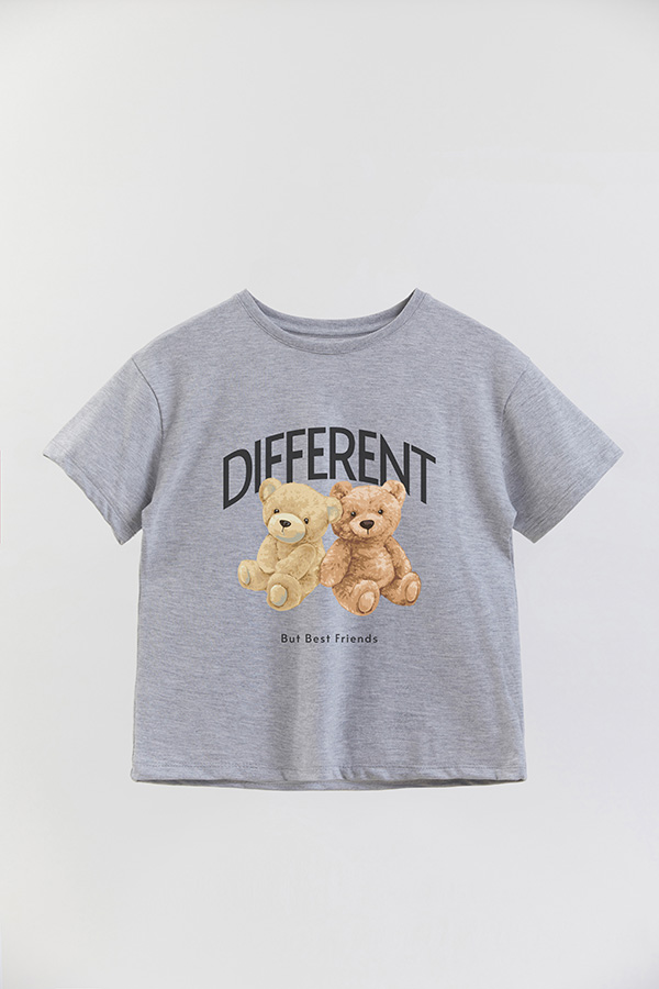 REMERA GB OVERSIZE DIFFERENT