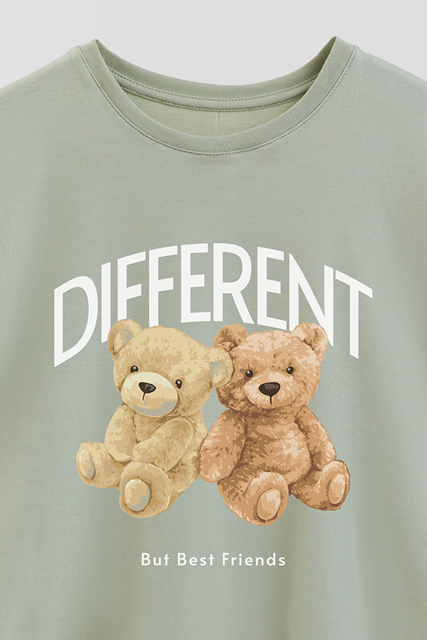 REMERA GB OVERSIZE DIFFERENT