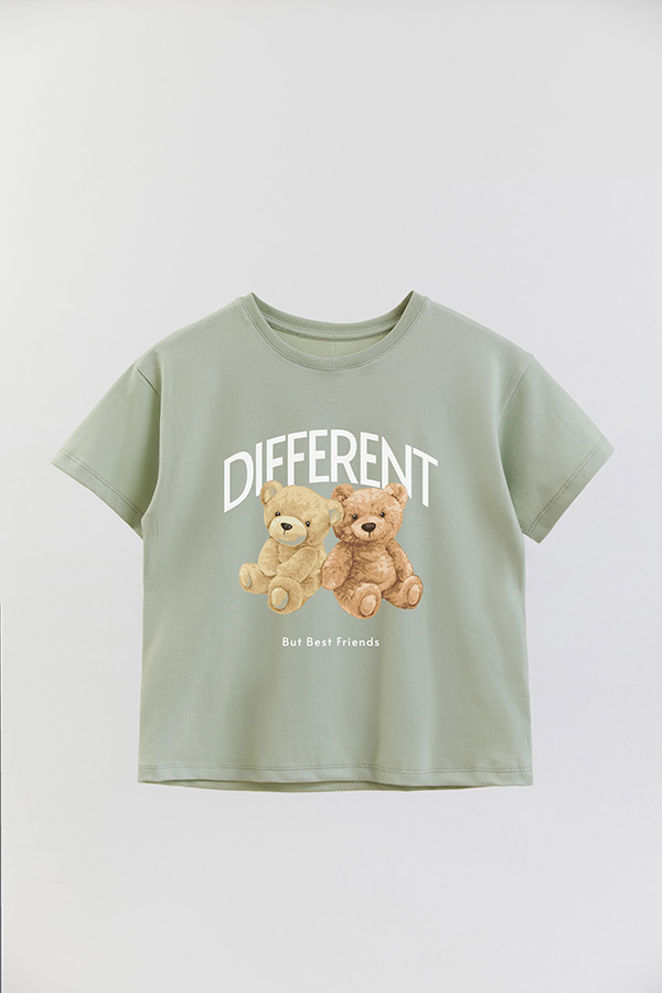 REMERA GB OVERSIZE DIFFERENT