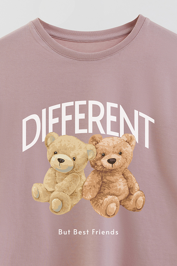 REMERA GB OVERSIZE DIFFERENT