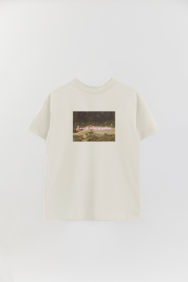 REMERA OVER ESTAMPADA ART COLLECTION 97 I AM A VICTIM OF FASHION