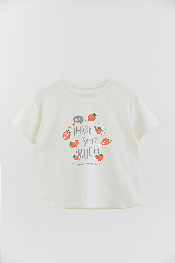 REMERA GIRL OVER STRAWBERRY GIRL
