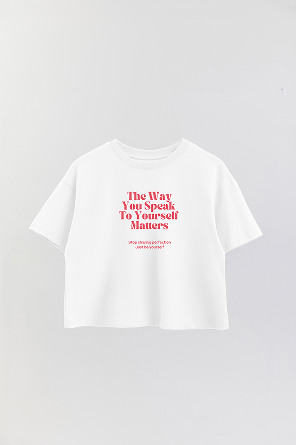 REMERA CROP ESTAMPADA RED WAY