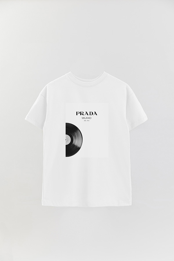 REMERA OVER ESTAMPADA MAGAZINE 161