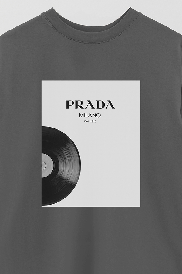 REMERA OVER ESTAMPADA MAGAZINE 161