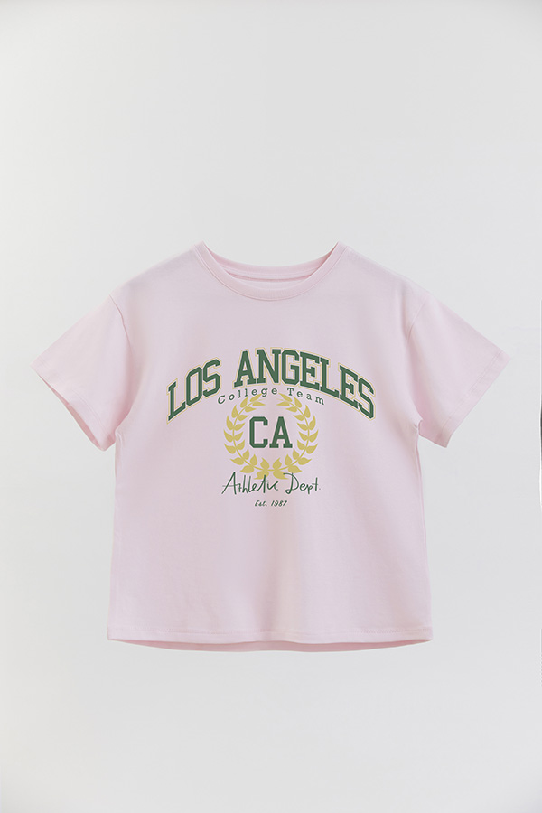 EMERA GIRL OVER LOS ANGELES