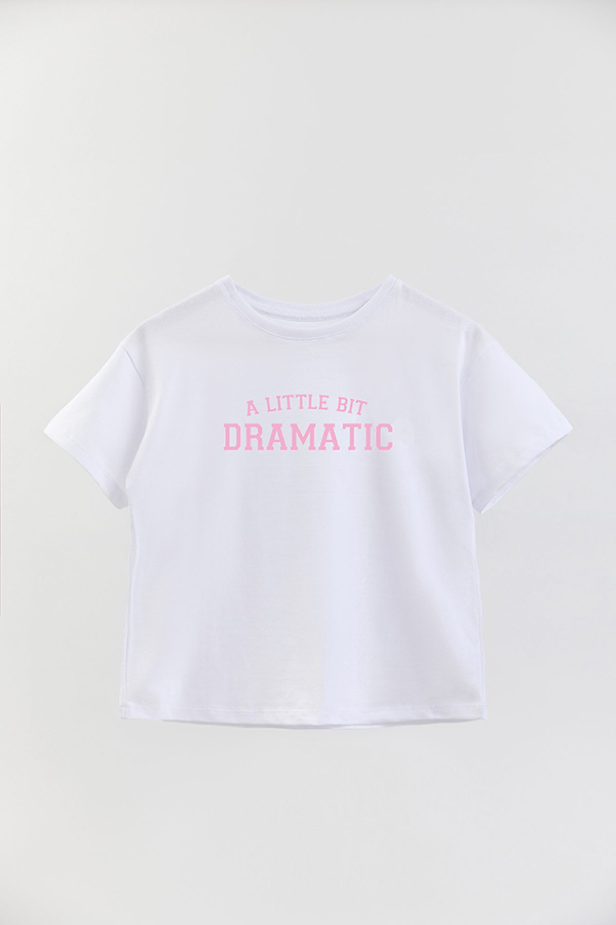 REMERA GIRL OVER SS A LITTLE BIT DRAMATIC