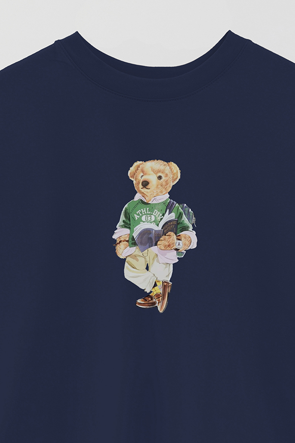 REMERA OVER ESTAMPADA UNISEX BEAR READING