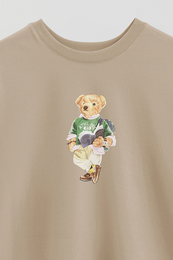 REMERA OVER ESTAMPADA UNISEX BEAR READING