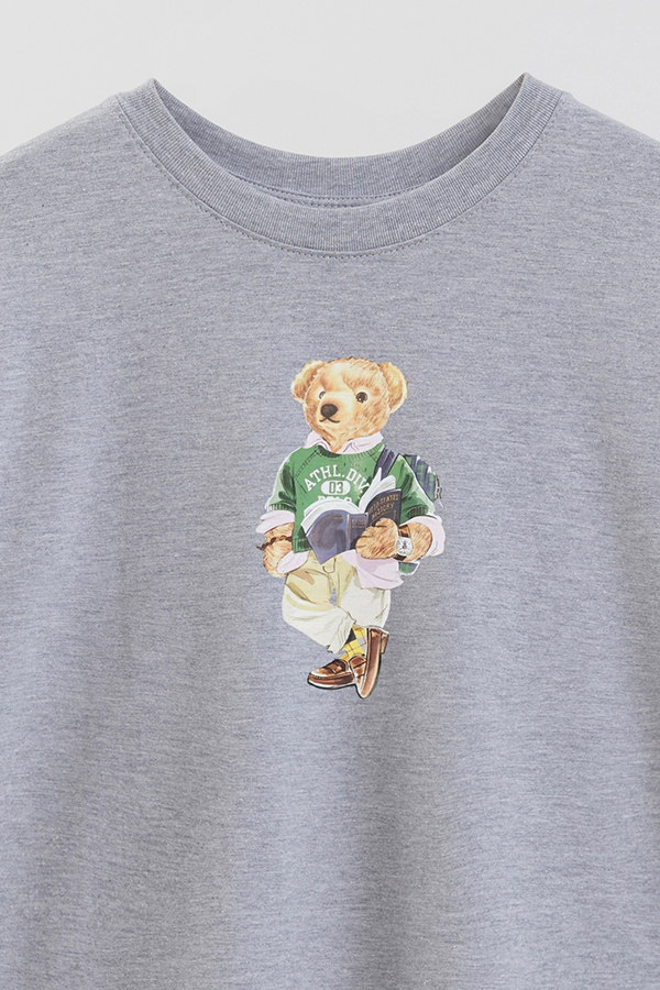REMERA OVER ESTAMPADA UNISEX BEAR READING