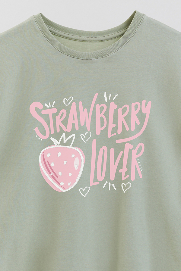 REMERA GIRL OVER STRAWBERRY