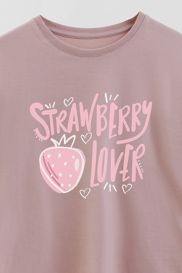 REMERA GIRL OVER STRAWBERRY