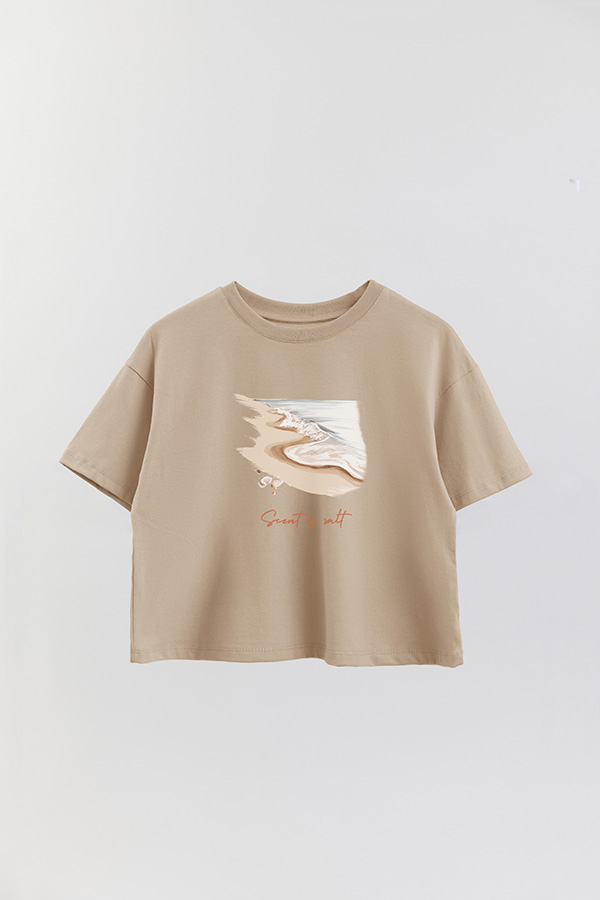 REMERA CROP ESTAMPADA COASTAL SCENT OF SALT