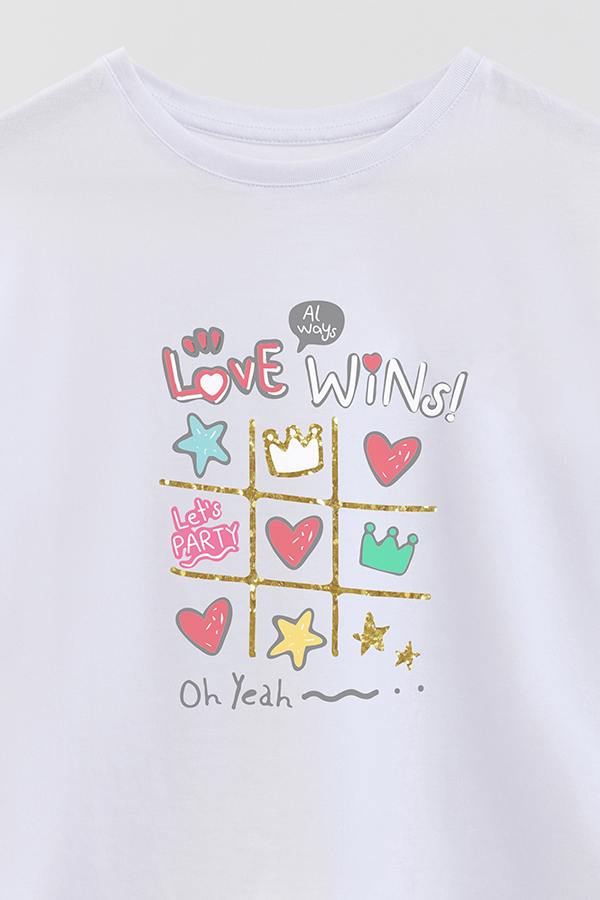 REMERA GIRL OVER LOVE WINS