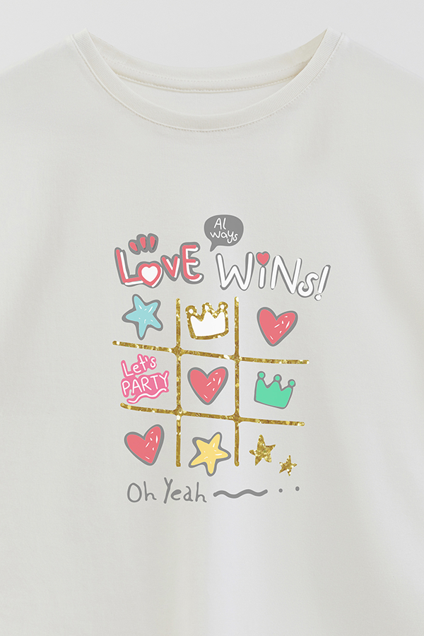 REMERA GIRL OVER LOVE WINS