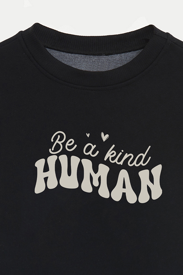 BUZO CROP FRISA ESTAMPADO MINIMAL LOVE BE A KIND HUMAN