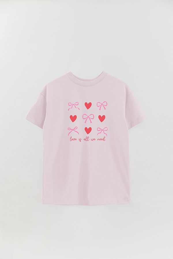 REMERA OVER ESTAMPADA VALENTINE BUNDLE LOVE IS ALL WE NEED