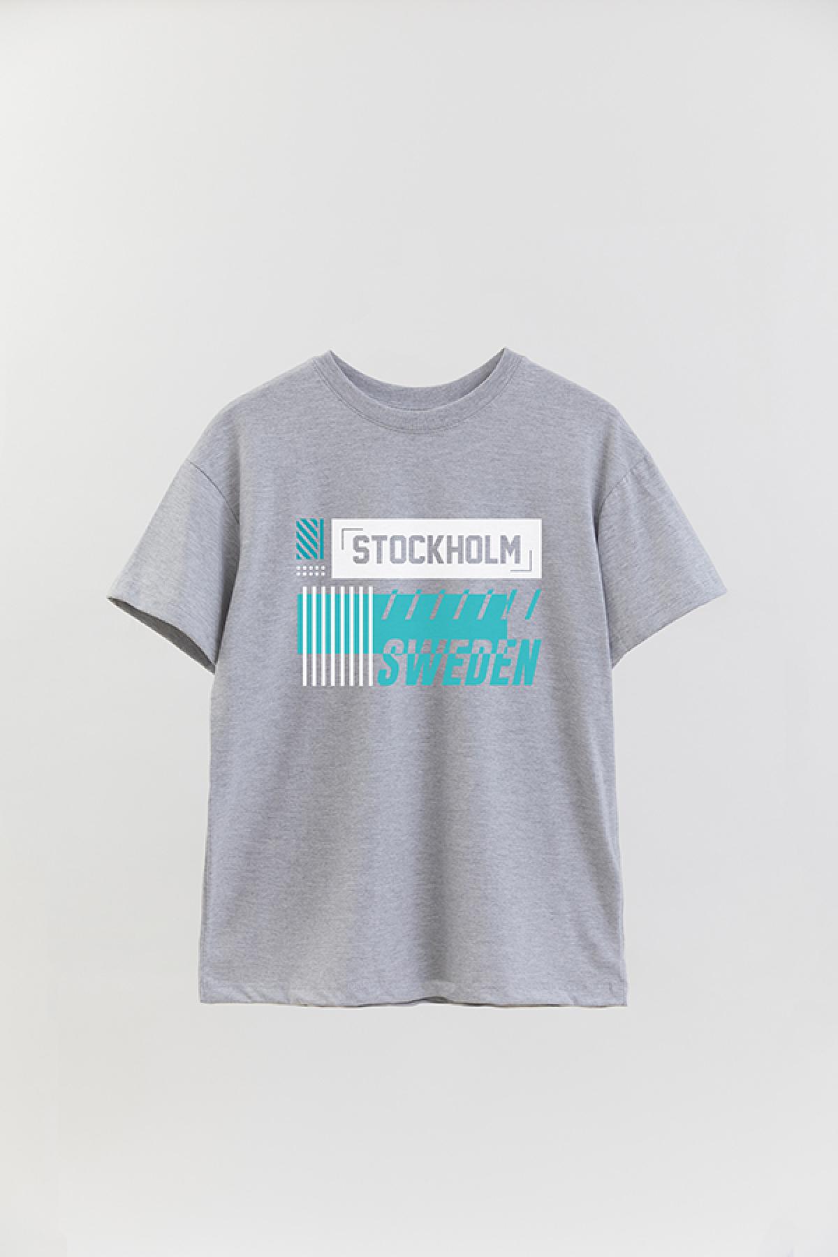 REMERA OVER ESTAMPADA CT STOCKHOLM