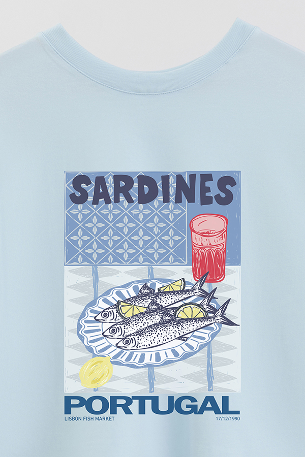 REMERA CROP ESTAMPADA SF SARDINES PORTUGAL
