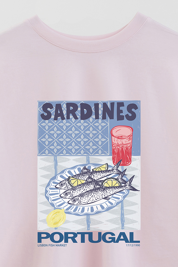 REMERA CROP ESTAMPADA SF SARDINES PORTUGAL