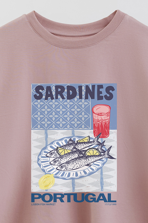 REMERA CROP ESTAMPADA SF SARDINES PORTUGAL