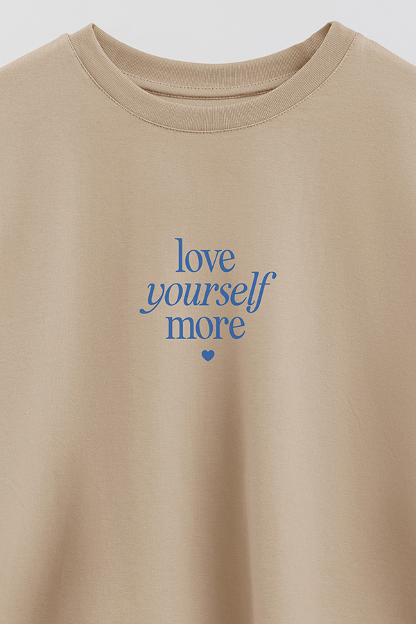 REMERA CROP ESTAMPADA LOVE YOURSELF MORE