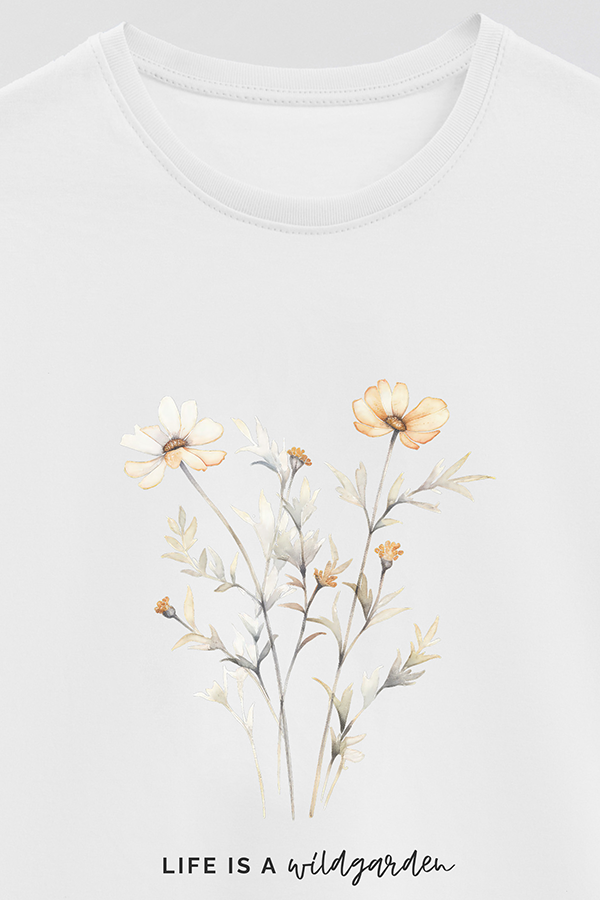 REMERA BASICA ESTAMPADA LIFE IS A WILDGARDEN