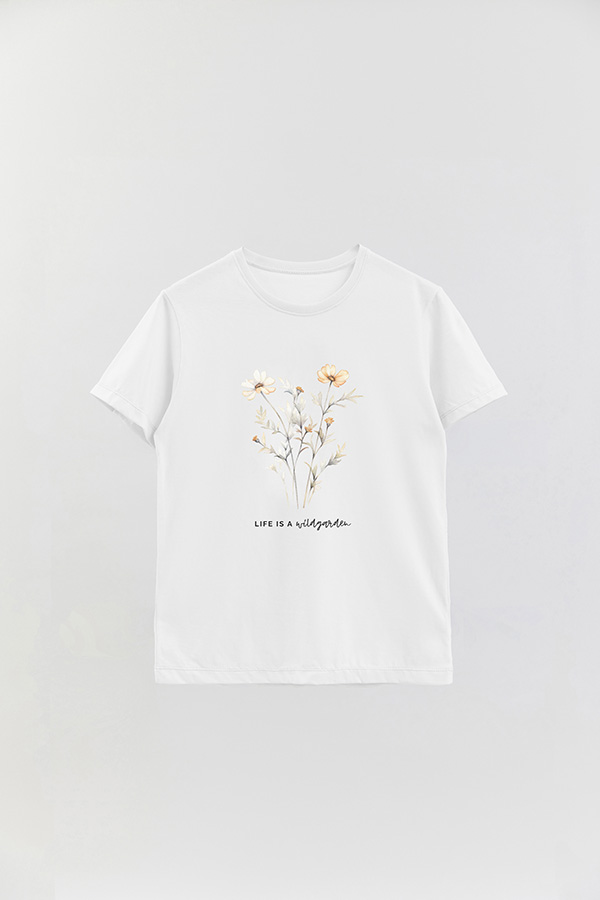 REMERA BASICA ESTAMPADA LIFE IS A WILDGARDEN