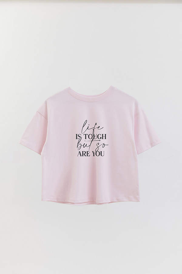 REMERA CROP ESTAMPADA ML LIFE IS