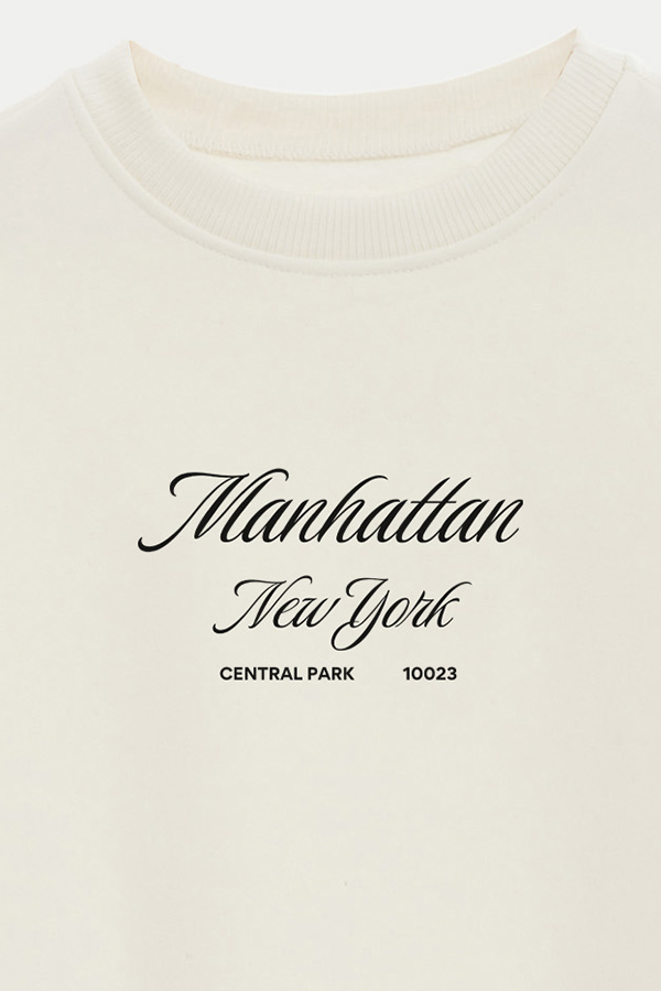 BUZO CROP ESTAMPADO VARSITY MANHATTAN 10023