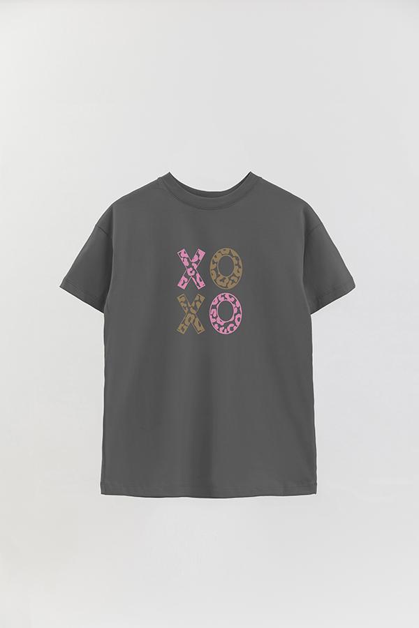 REMERA OVER ESTAMPADA TGR XOXO